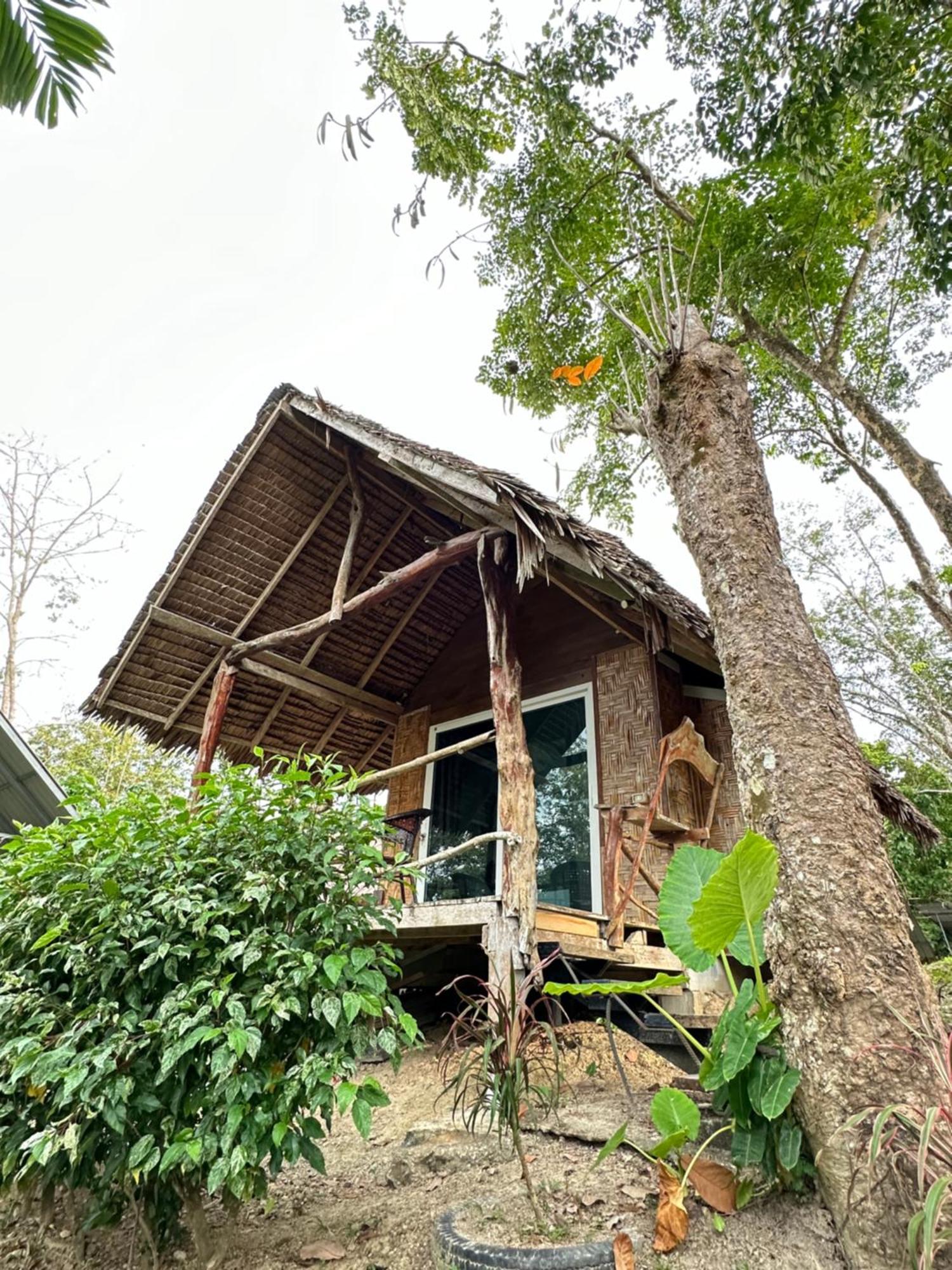 Koh Mook Mountain View Hotel Exterior photo
