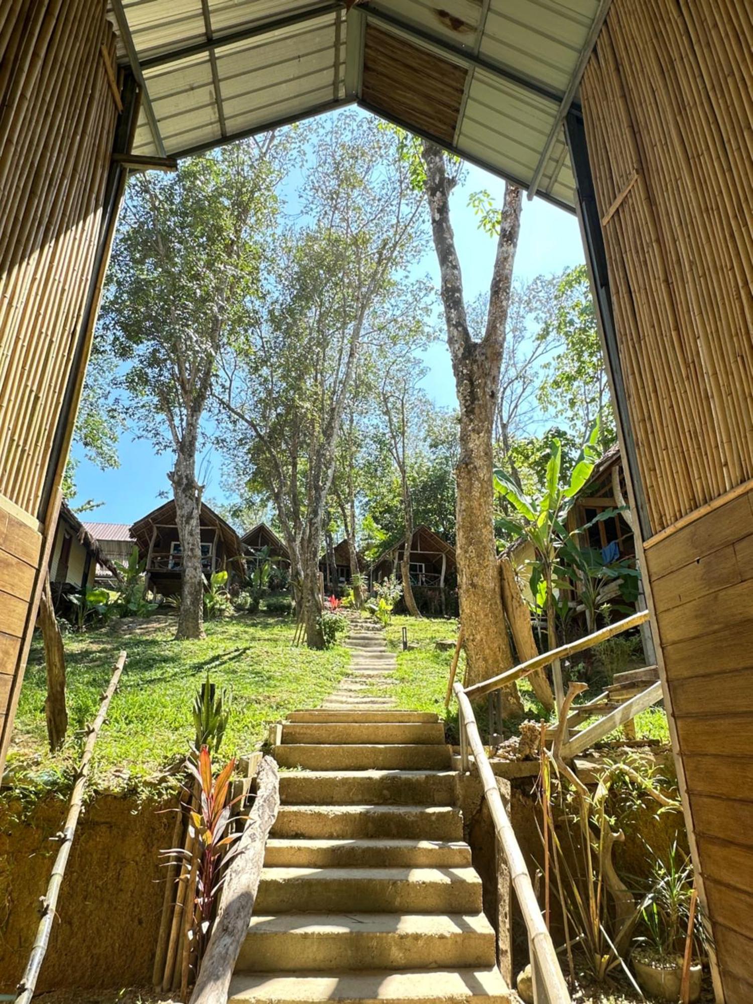 Koh Mook Mountain View Hotel Exterior photo