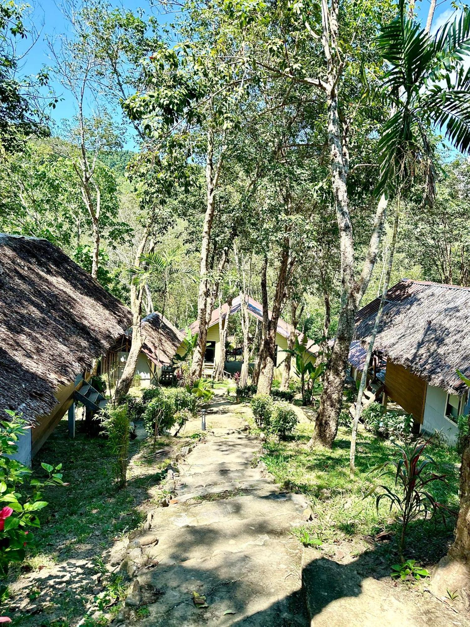 Koh Mook Mountain View Hotel Exterior photo